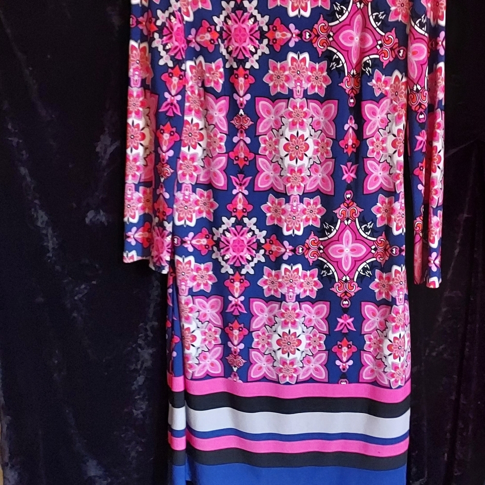 Vince Camuto dress. Women's size 2.